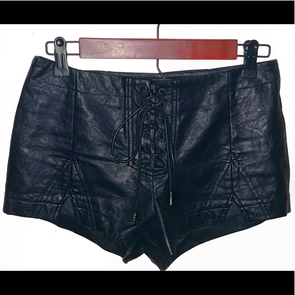 Leather tie shorts